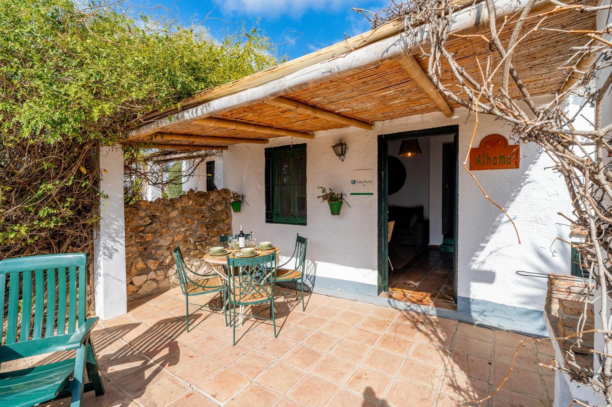 Cantueso Holiday Park Periana Exterior photo